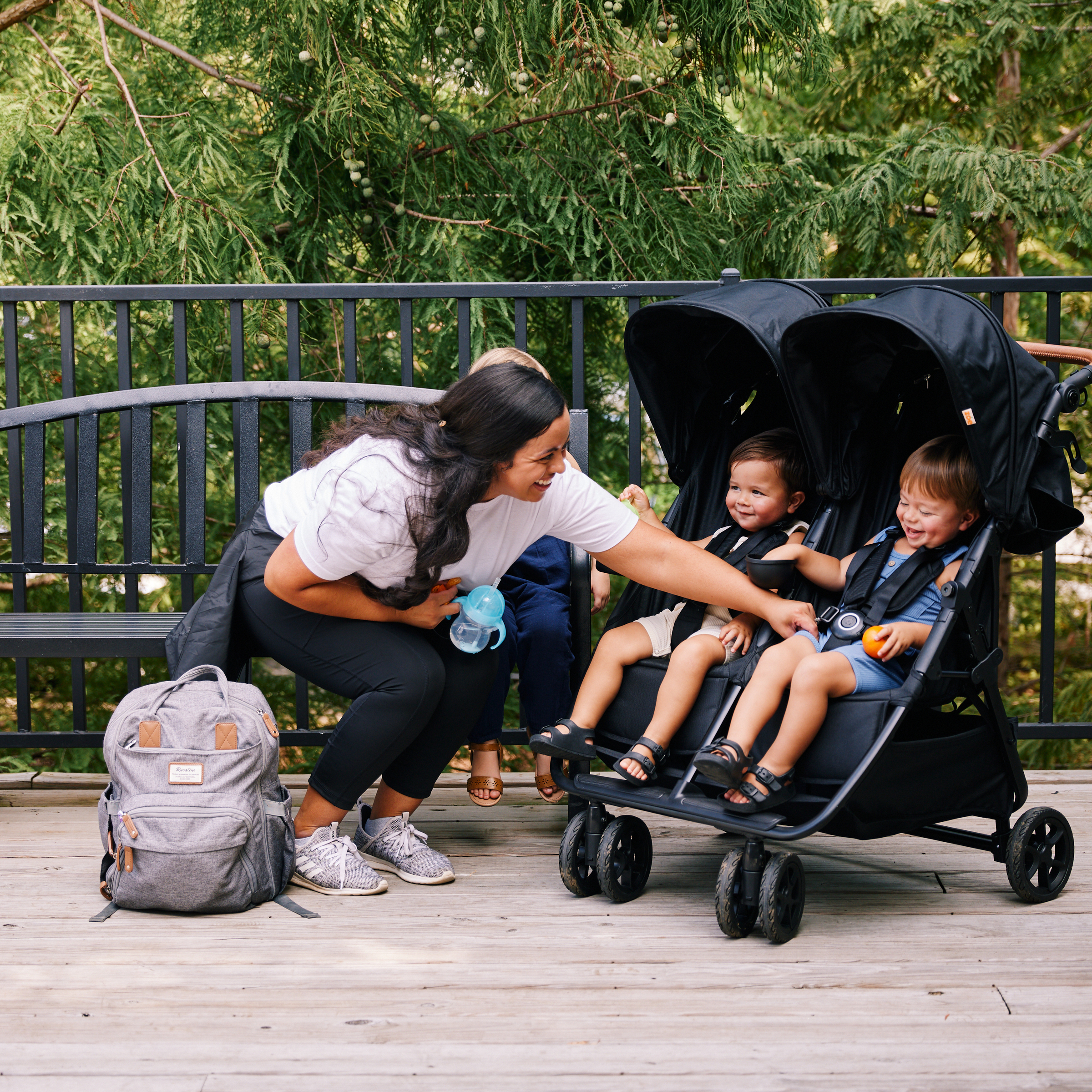 Zoe Twinᵛ² Double Stroller - Black